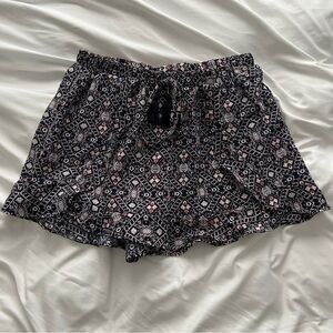 Joe B Ruffle Hem 2.5” hem shorts Size S with pink, navy, and white print